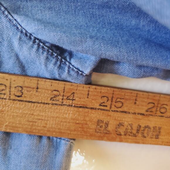 Orvis Womens XL Soft Cotton Blue Pearl Snap Long Sleeve Roll Tab Shirt Blouse - Picture 7 of 8